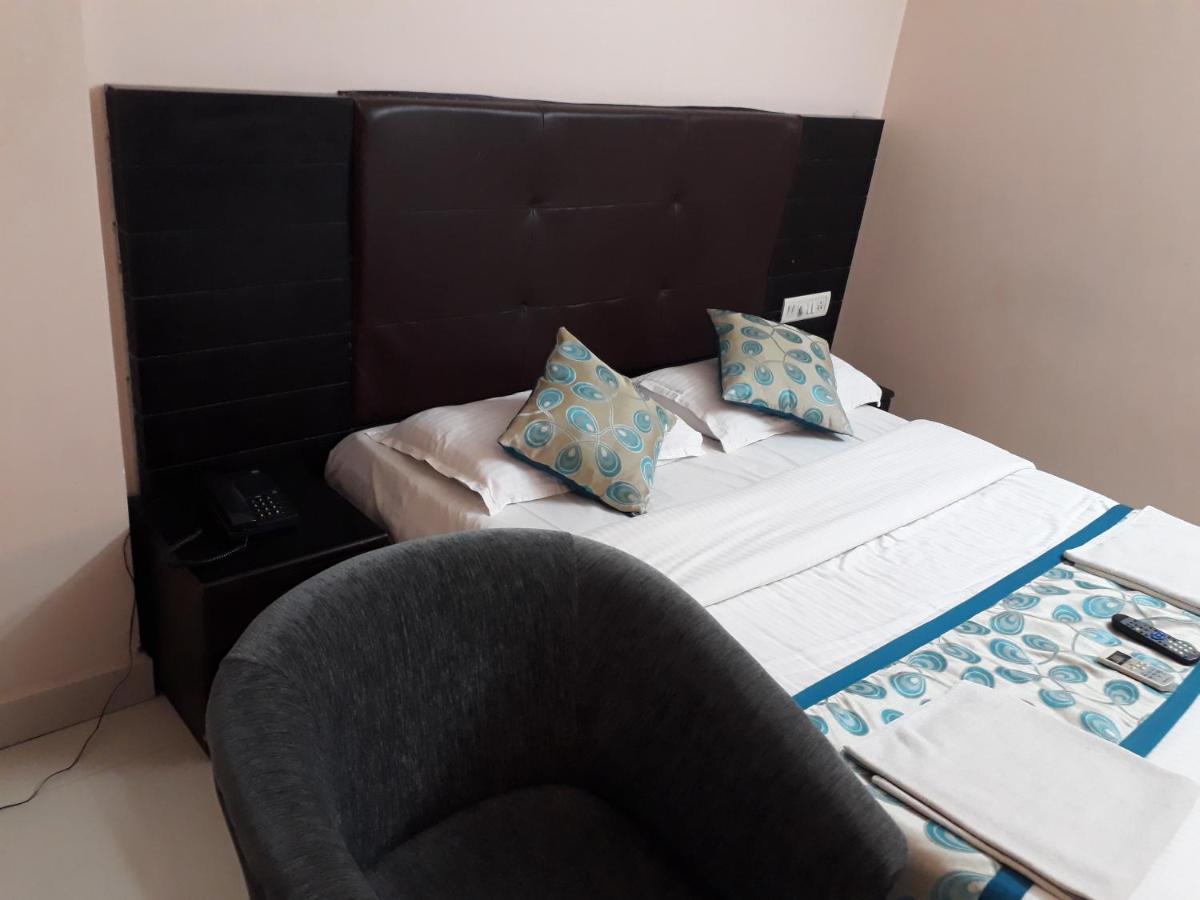 钦奈 Seaqueen Residency酒店 外观 照片