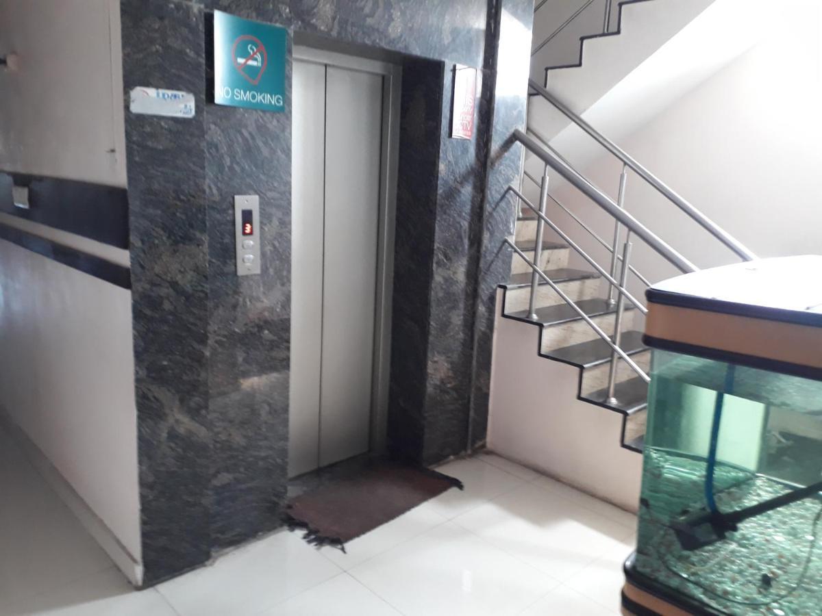 钦奈 Seaqueen Residency酒店 外观 照片